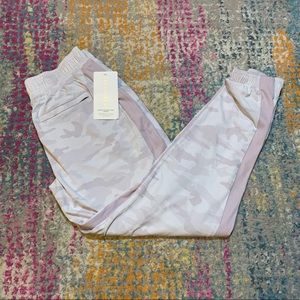 NWT! Athleta Brooklyn Lined Camo Jogger Lux Shasta Pink Blush Size 6 #985539